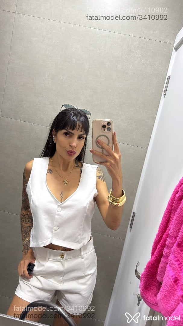 Acompanhante mulher com cabelo castanho de olhos castanhos - Ellen