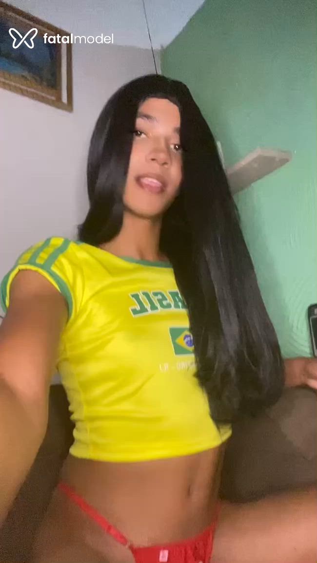 Acompanhante homem com cabelo castanho de olhos castanhos - Danny Blogs