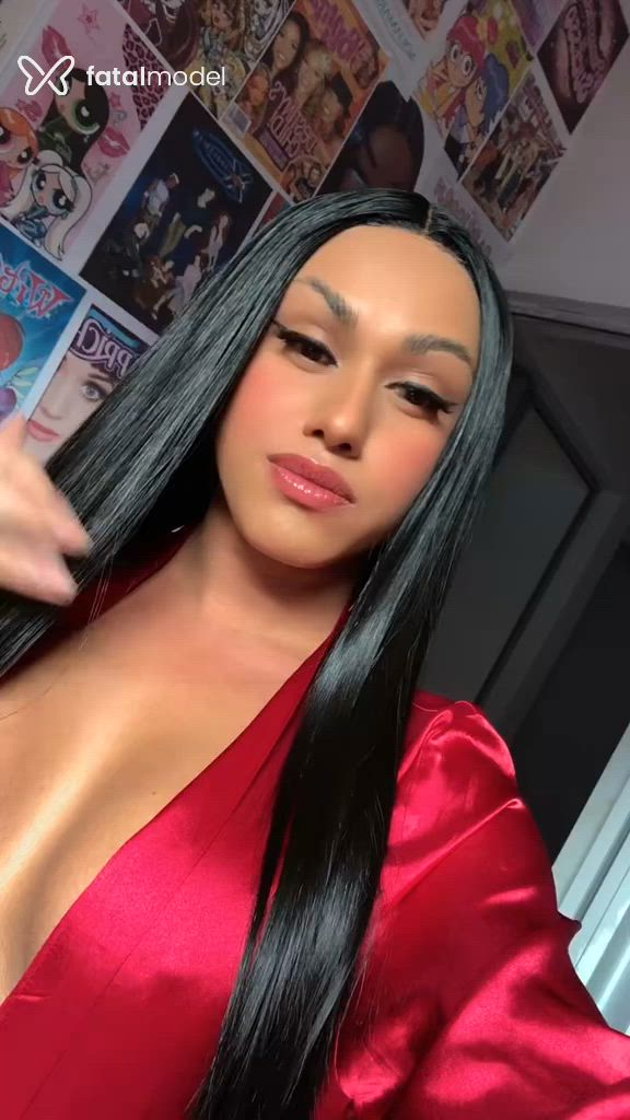 Acompanhante mulher trans com cabelo castanho de olhos castanhos - Danny Pinheiro