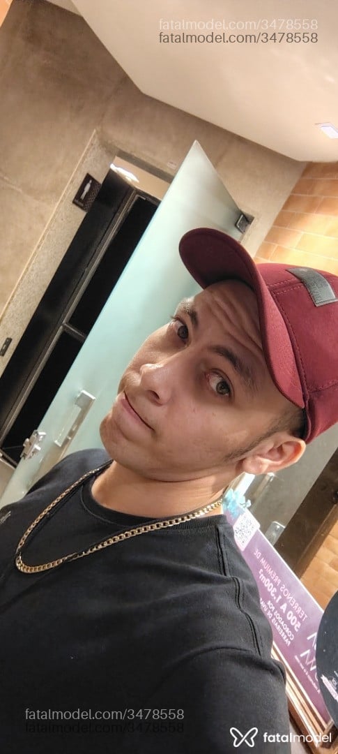 Acompanhante homem loira (o) de olhos verdes - Noahh