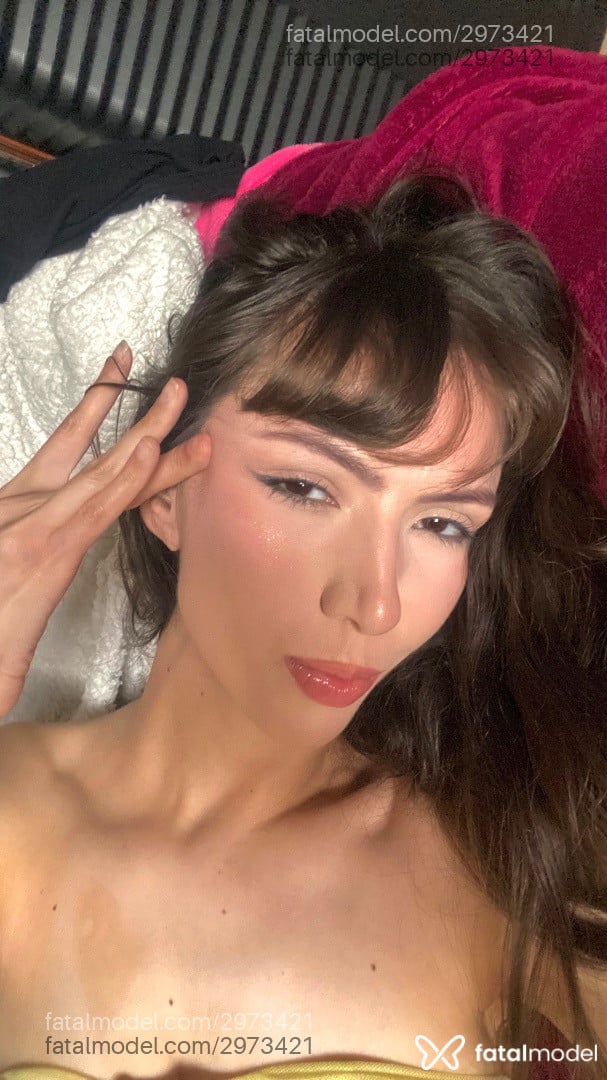 Acompanhante mulher com cabelo castanho de olhos castanhos - Ali Pas