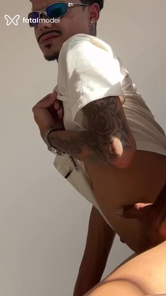 Acompanhante homem morena (o) de olhos castanhos - Andrade