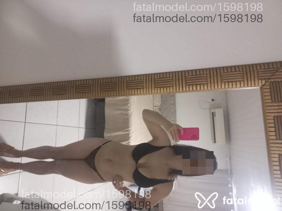 Acompanhante mulher morena (o) de olhos castanhos - Jordana
