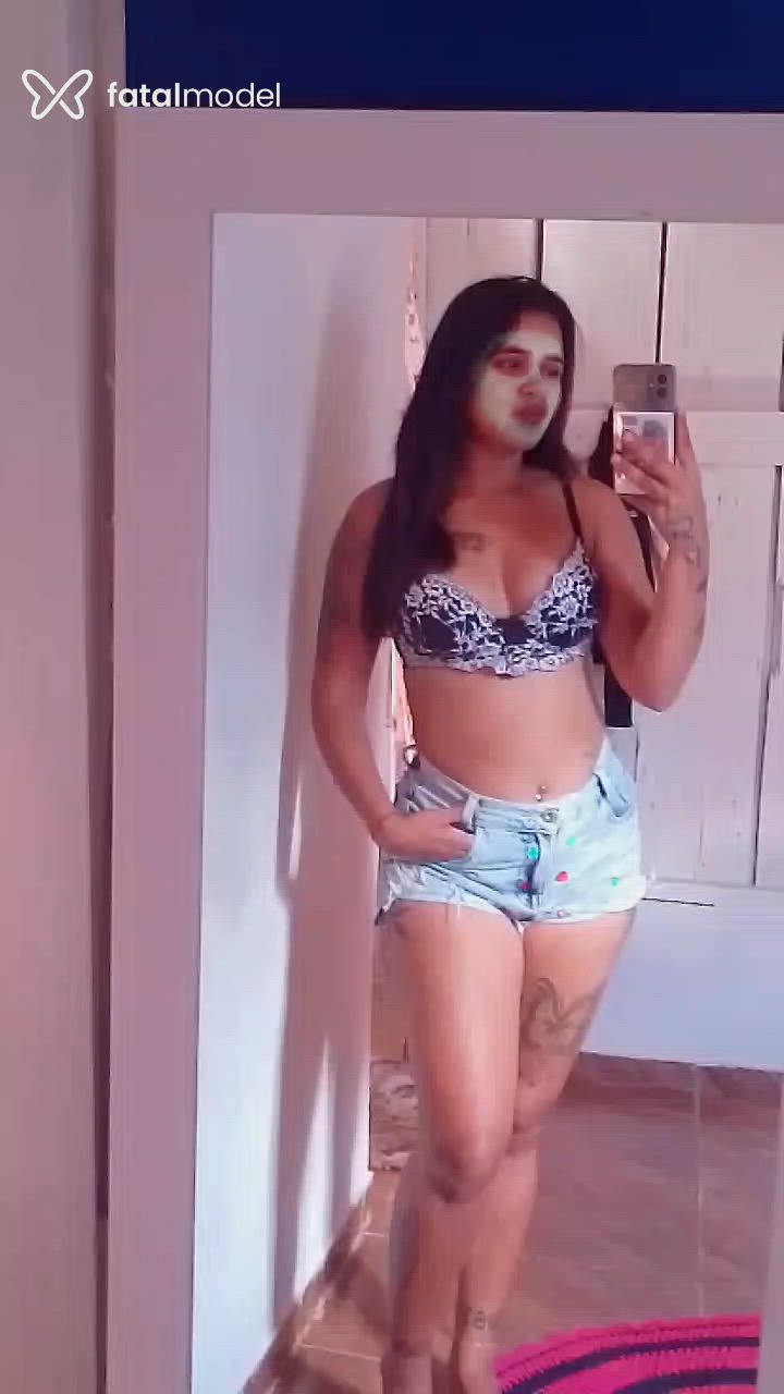 Acompanhante mulher com cabelo castanho de olhos castanhos - Morena