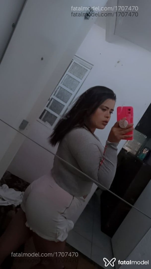 Acompanhante mulher morena (o) de olhos castanhos - Kelly