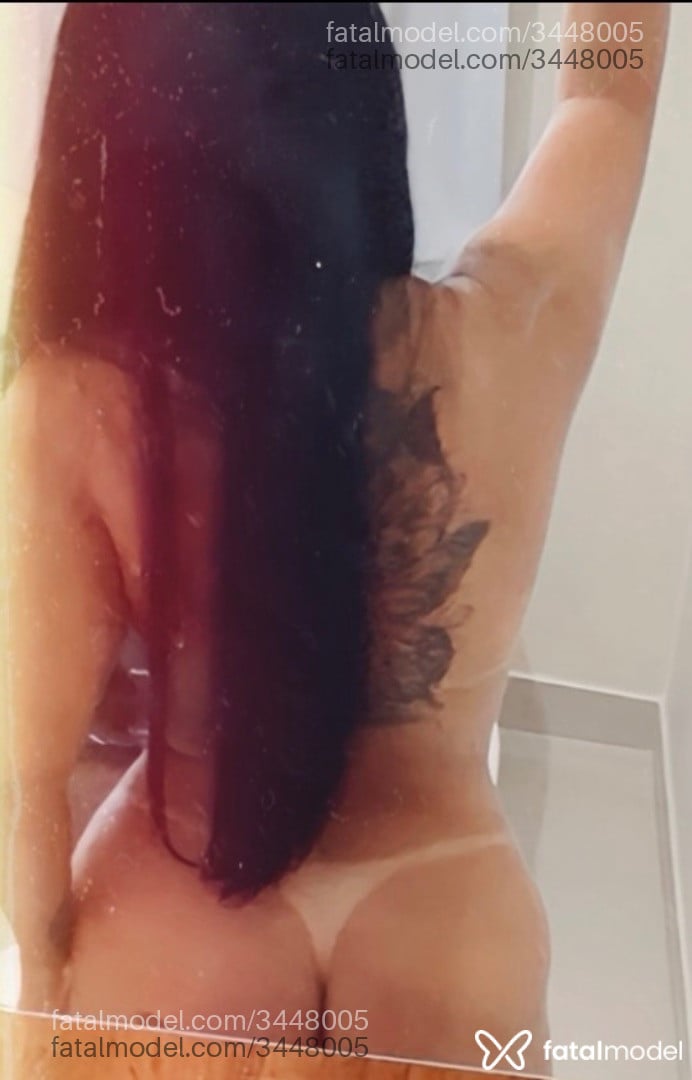 Acompanhante mulher morena (o) de olhos castanhos - Bruna