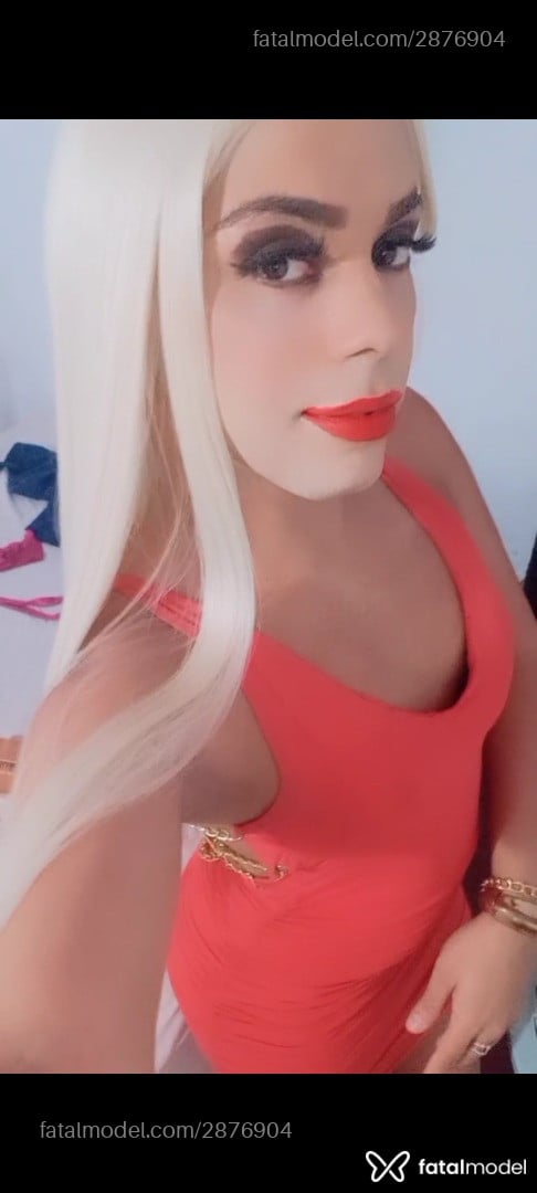 Acompanhante mulher trans loira (o) de olhos castanhos - Darla Carvalho