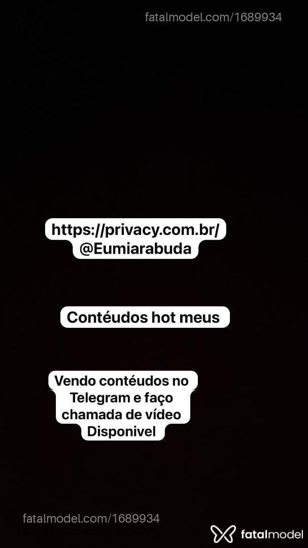 Acompanhante mulher trans morena (o) de olhos castanhos - Kefyra