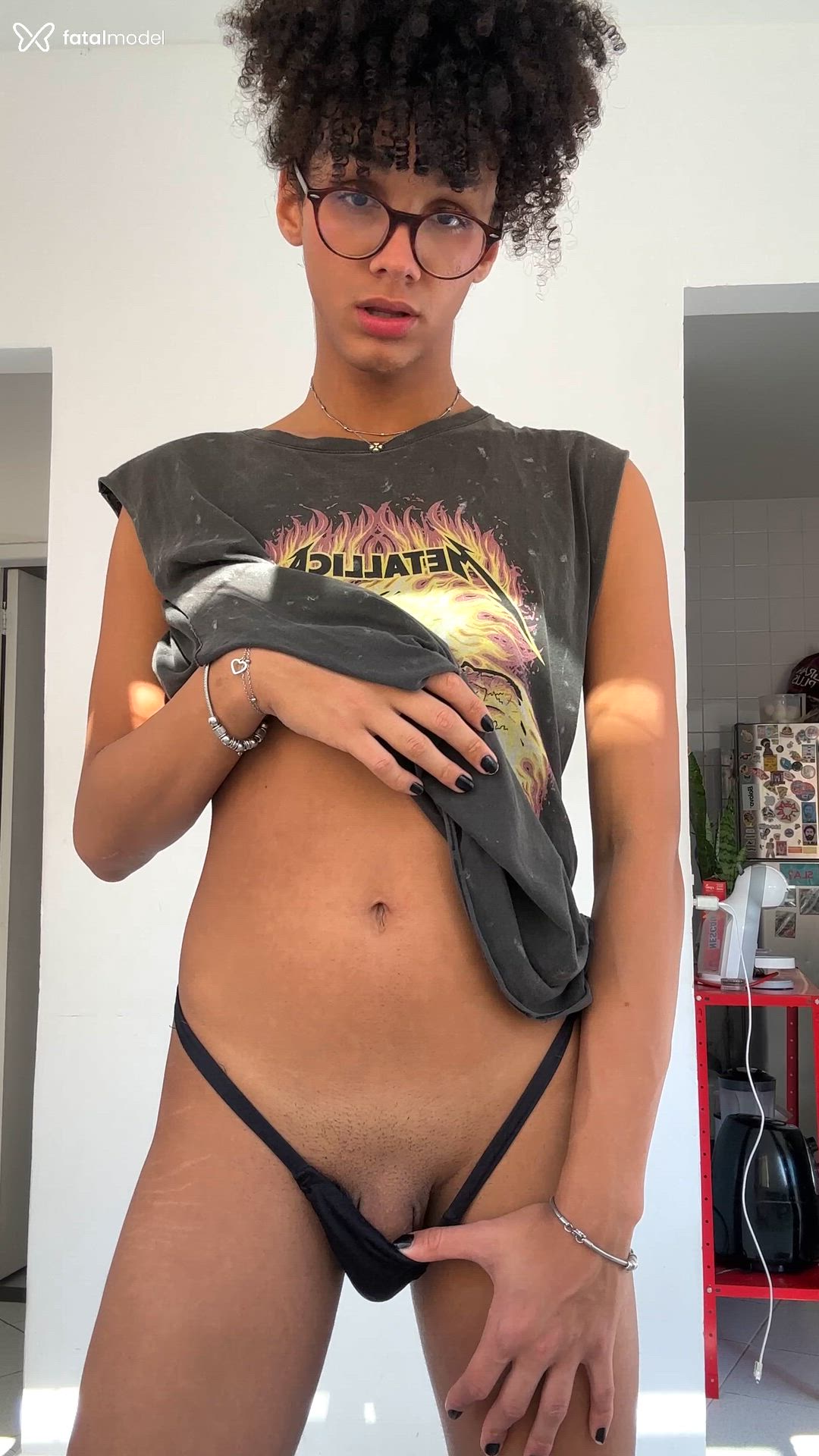 Acompanhante mulher trans morena (o) de olhos castanhos - Samanthinha