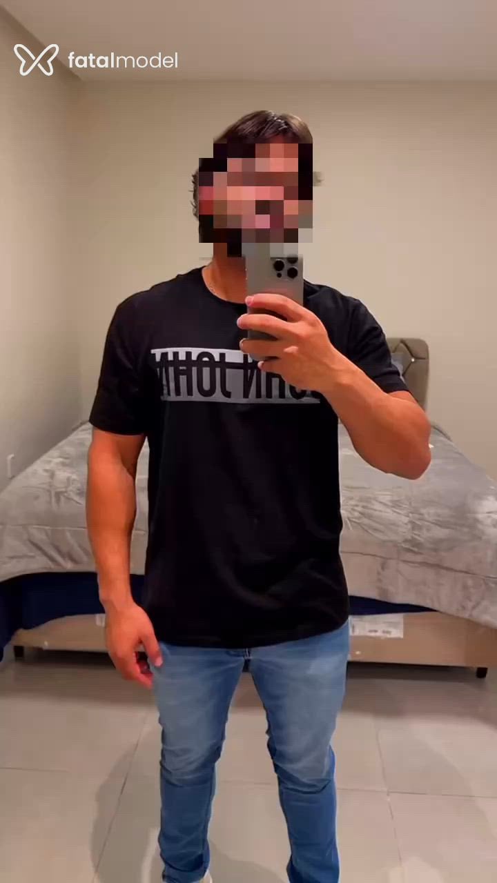 Acompanhante homem com cabelo castanho de olhos castanhos - Aquiles