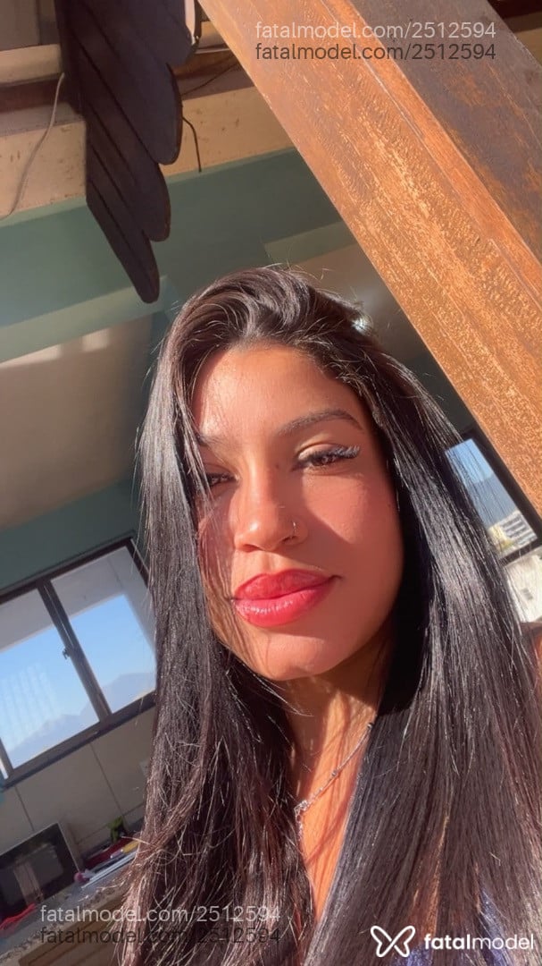Acompanhante mulher morena (o) de olhos castanhos - Jade Andrade