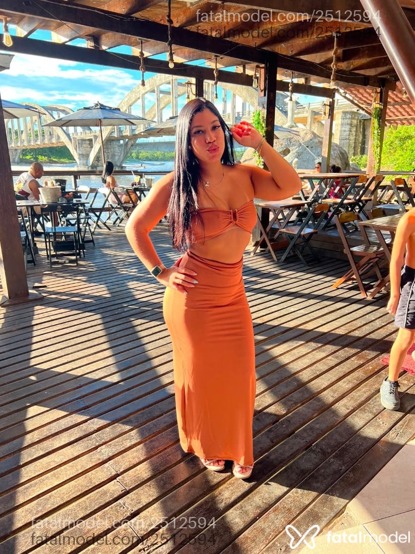 Acompanhante mulher morena (o) de olhos castanhos - Jade Andrade