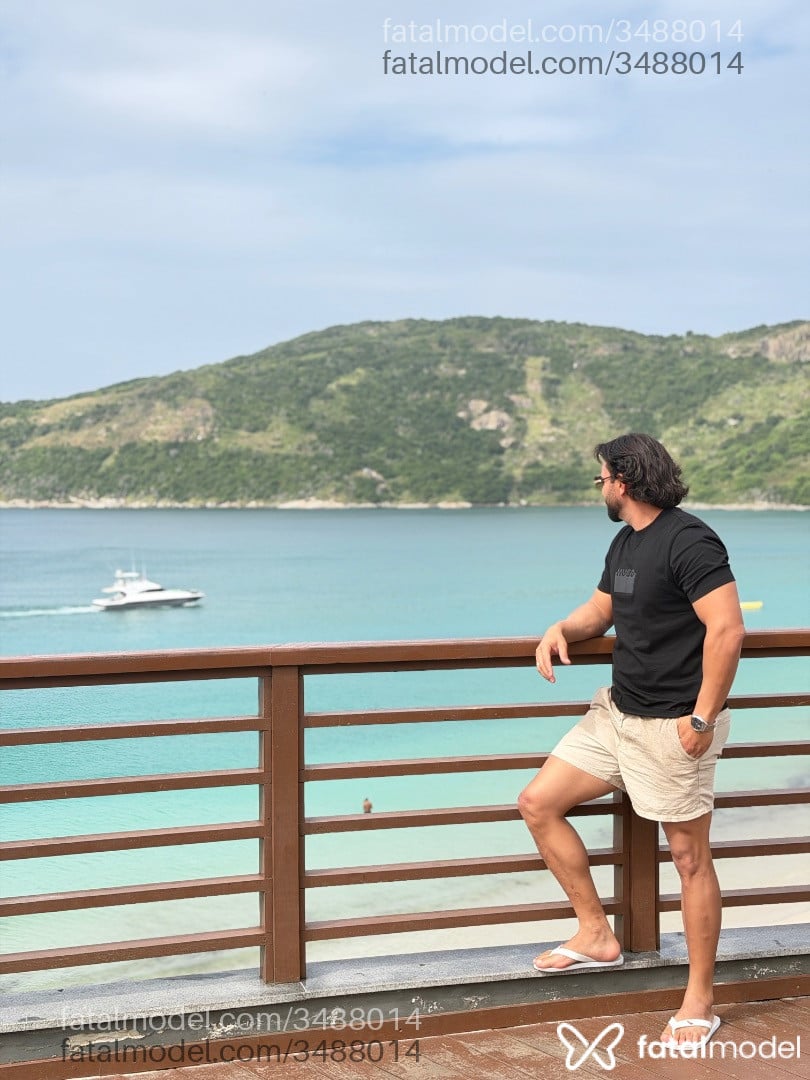 Acompanhante homem com cabelo castanho de olhos castanhos - Aquiles
