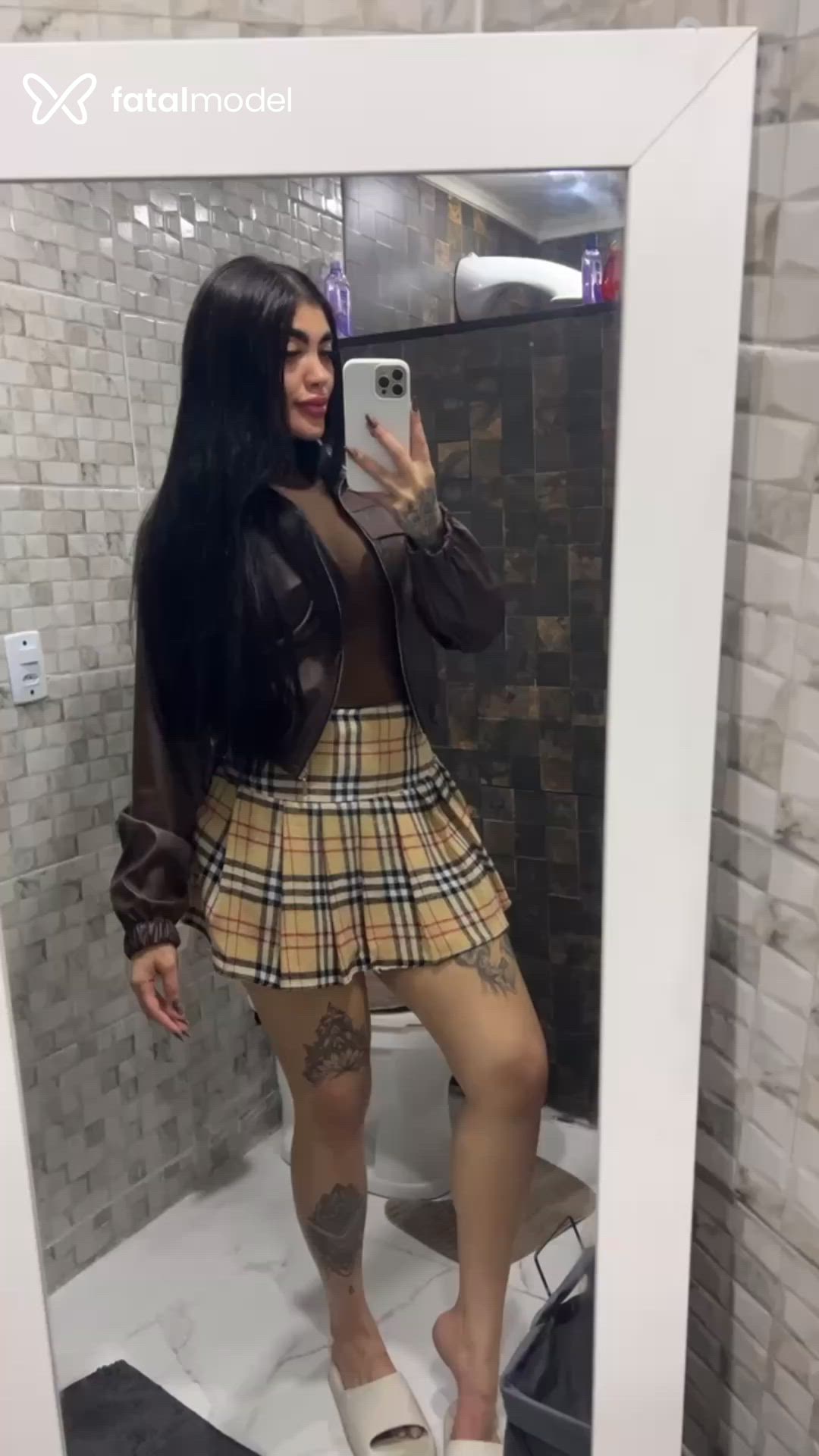 Acompanhante mulher morena (o) de olhos mel - Alice