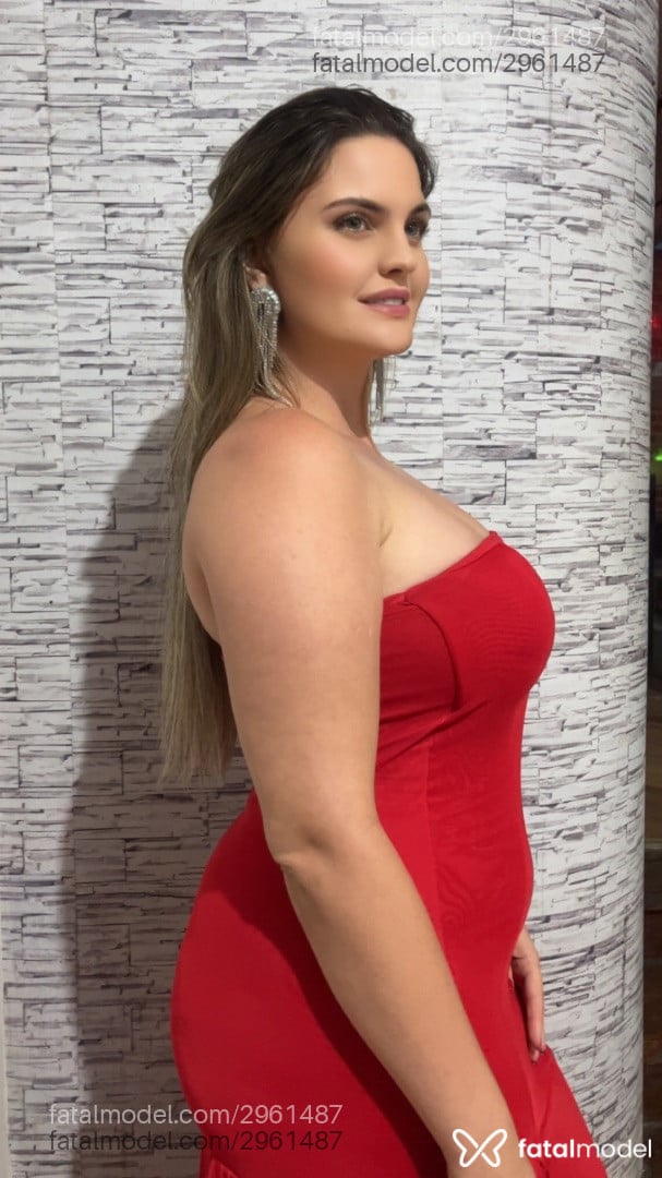 Acompanhante mulher loira (o) de olhos azuis - Isa