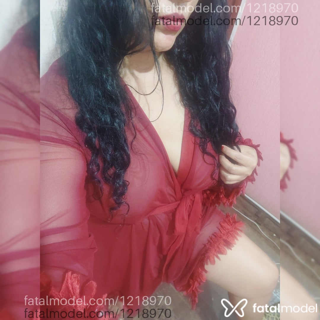 Acompanhante mulher morena (o) de olhos mel - Isadora