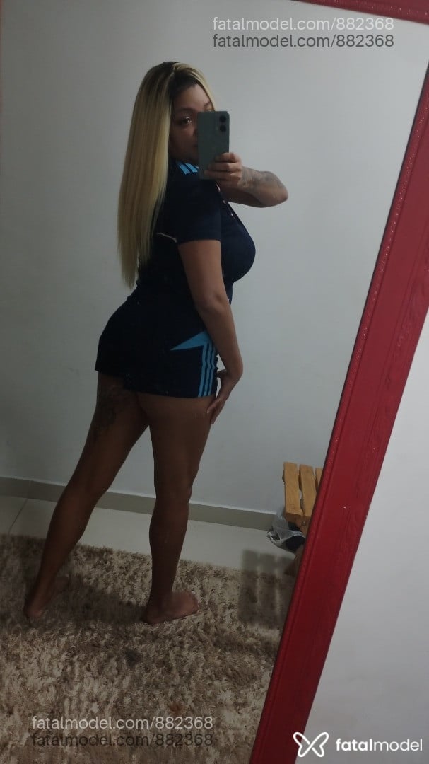 Acompanhante mulher loira (o) de olhos castanhos - Camila Ferrari