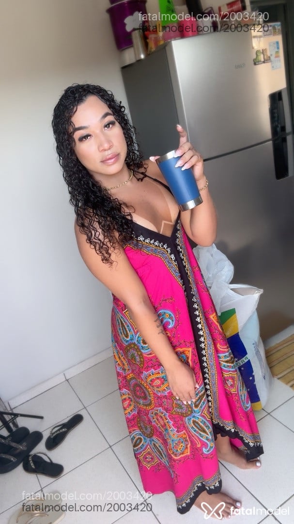 Acompanhante mulher trans morena (o) de olhos castanhos - Fernanda Silva
