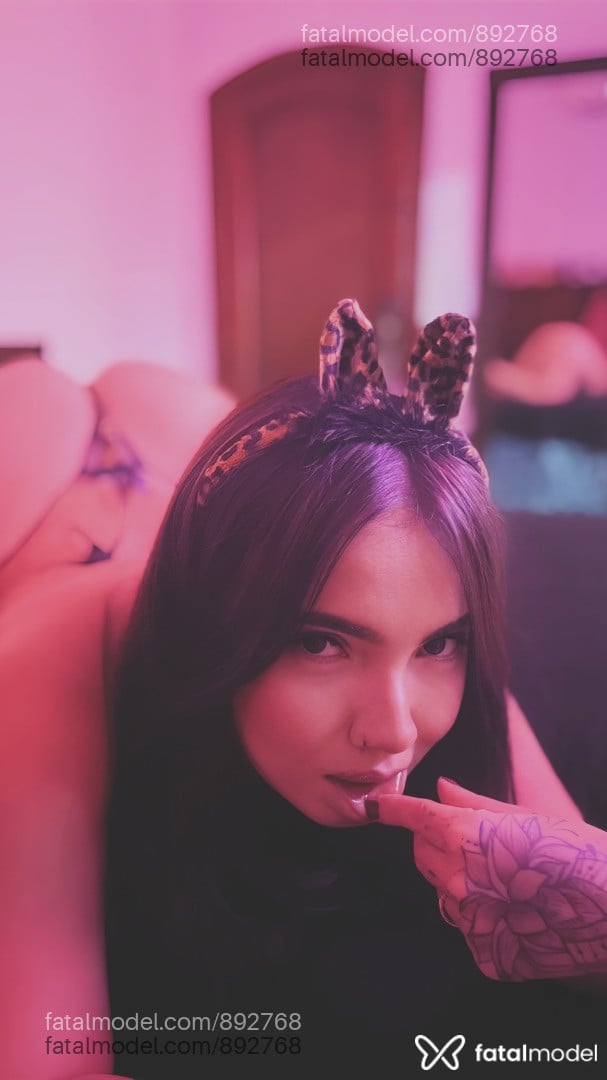 Acompanhante mulher morena (o) de olhos castanhos - ALANA GUIMARÃES