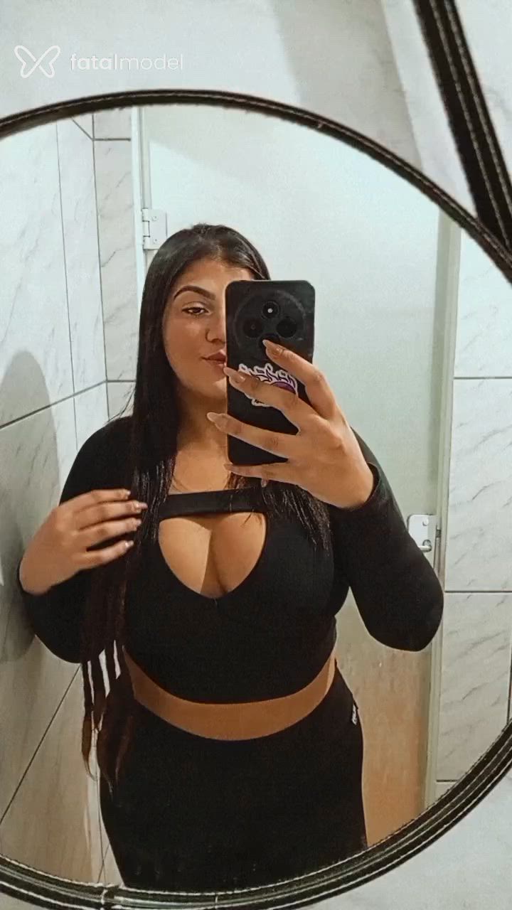 Acompanhante mulher morena (o) de olhos castanhos - Maju Duran