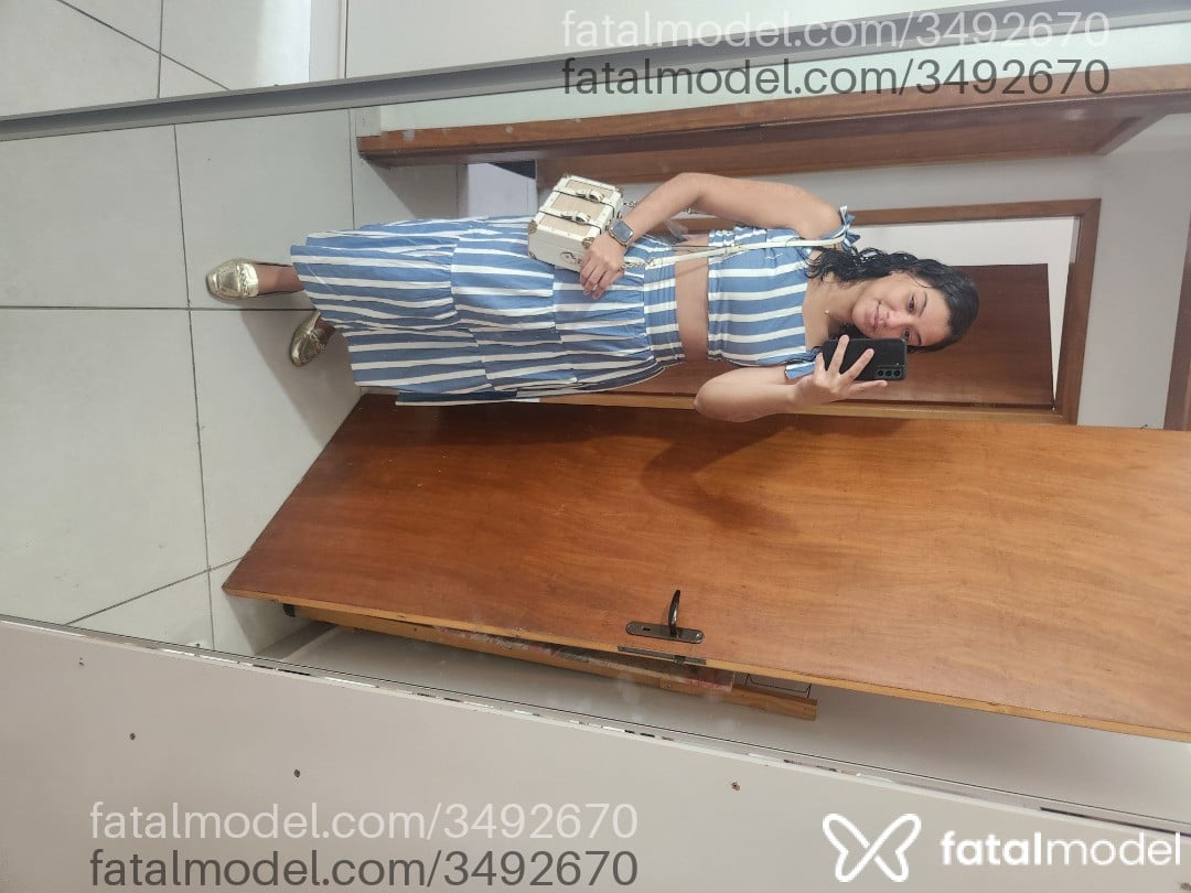 Acompanhante mulher com cabelo castanho de olhos castanhos - Nikaele