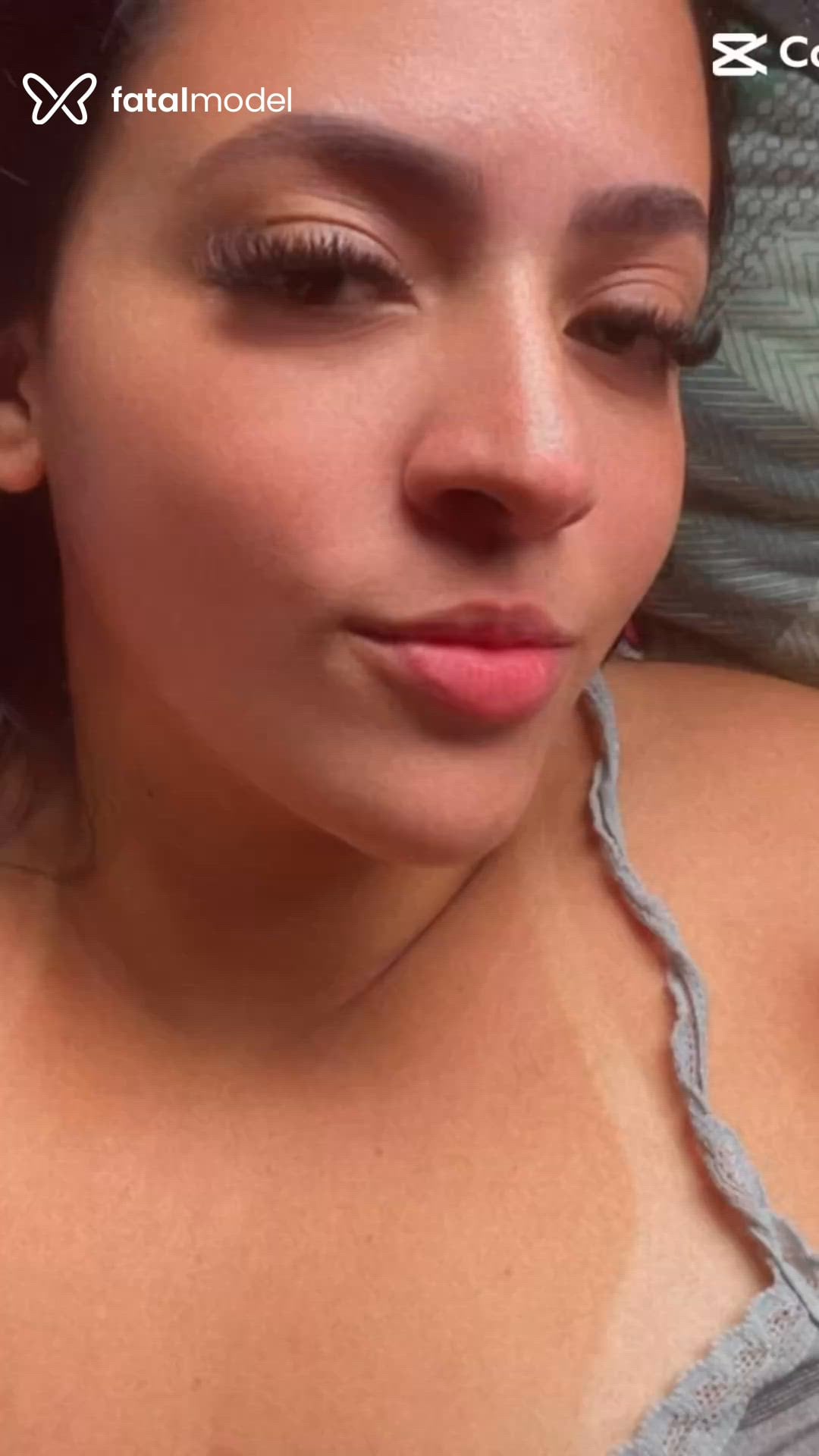 Acompanhante mulher morena (o) de olhos pretos - Gordinhax