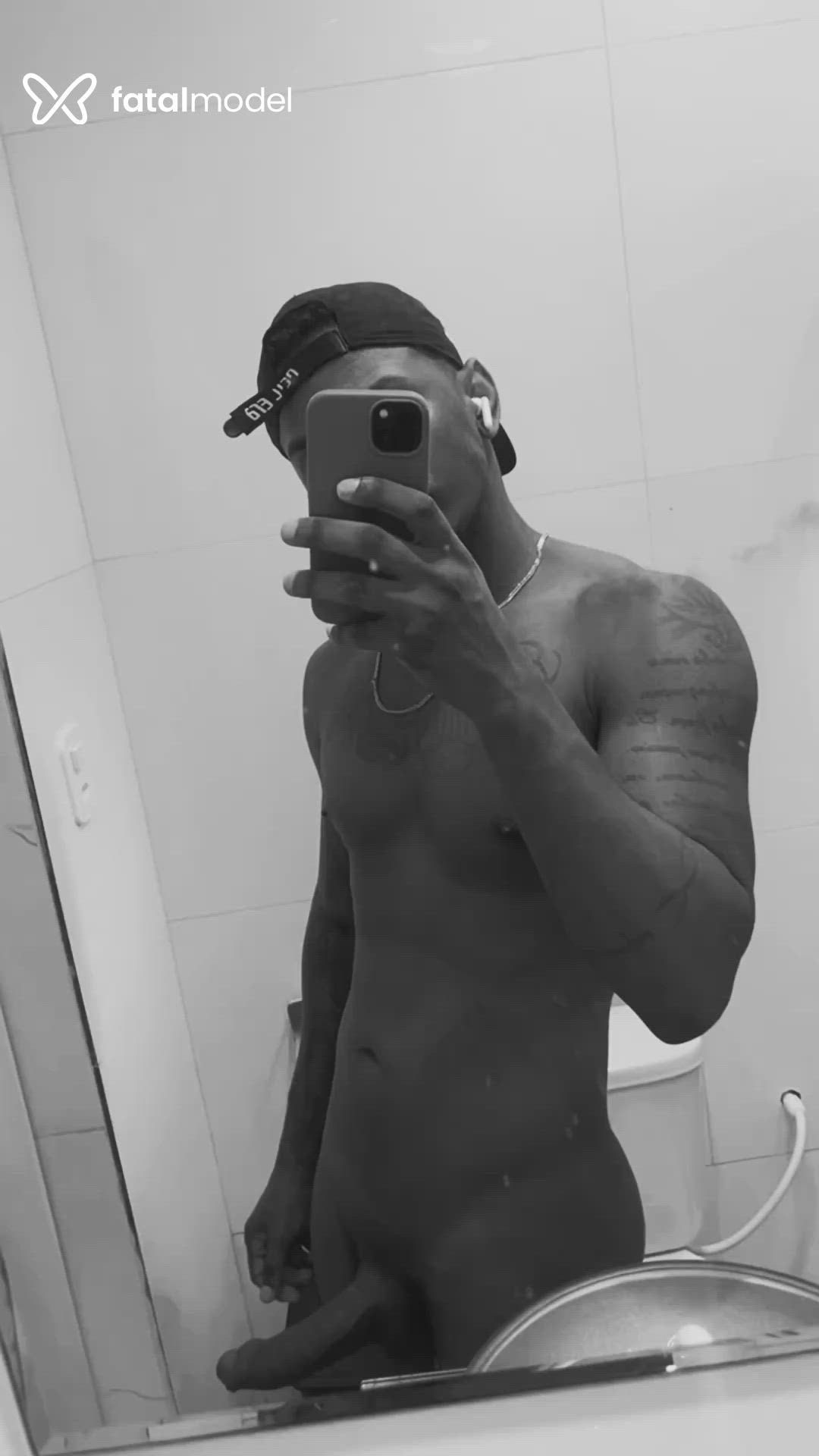Acompanhante homem morena (o) de olhos castanhos - Douglas Indigesto