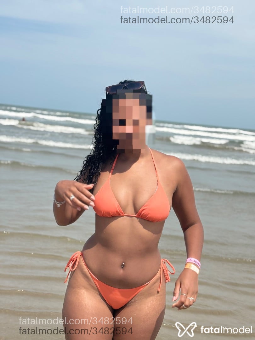 Acompanhante mulher morena (o) de olhos pretos - Kath Magalhães