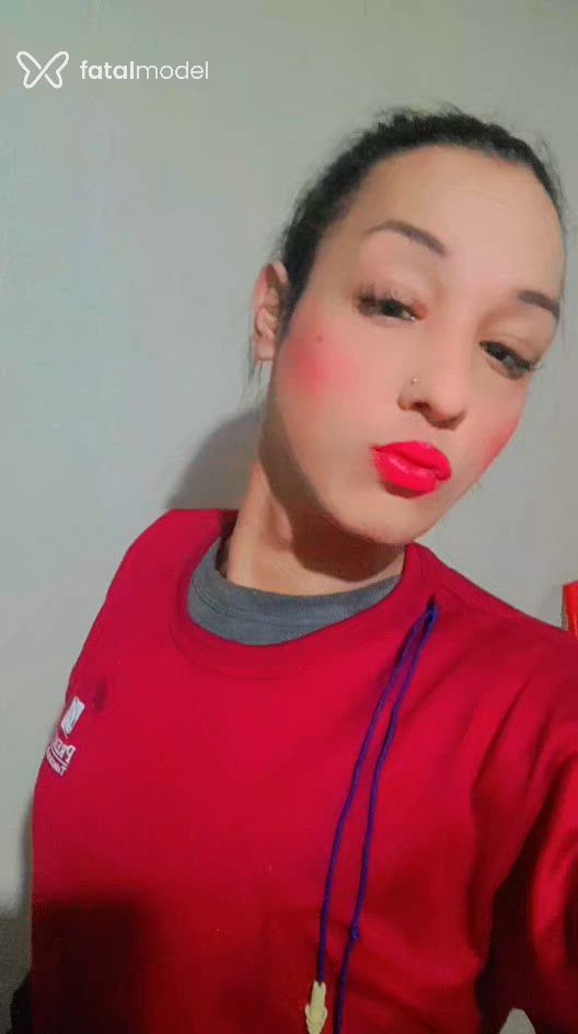 Acompanhante mulher trans morena (o) de olhos castanhos - Kendra Foster