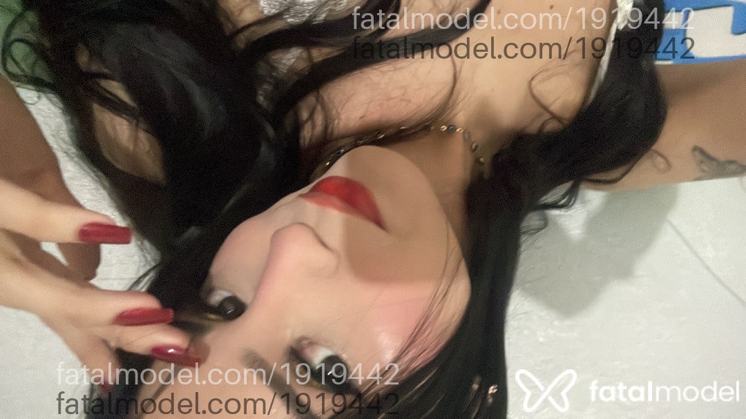 Acompanhante mulher trans morena (o) de olhos pretos - Safira lemos
