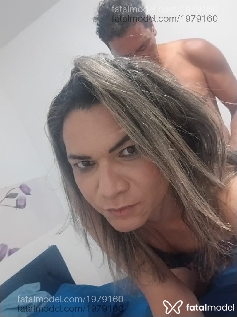 Acompanhante mulher trans loira (o) de olhos castanhos - Cristini
