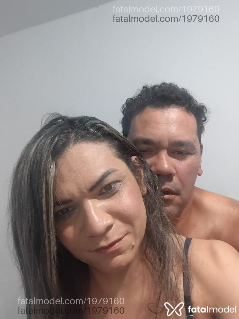 Acompanhante mulher trans loira (o) de olhos castanhos - Cristini
