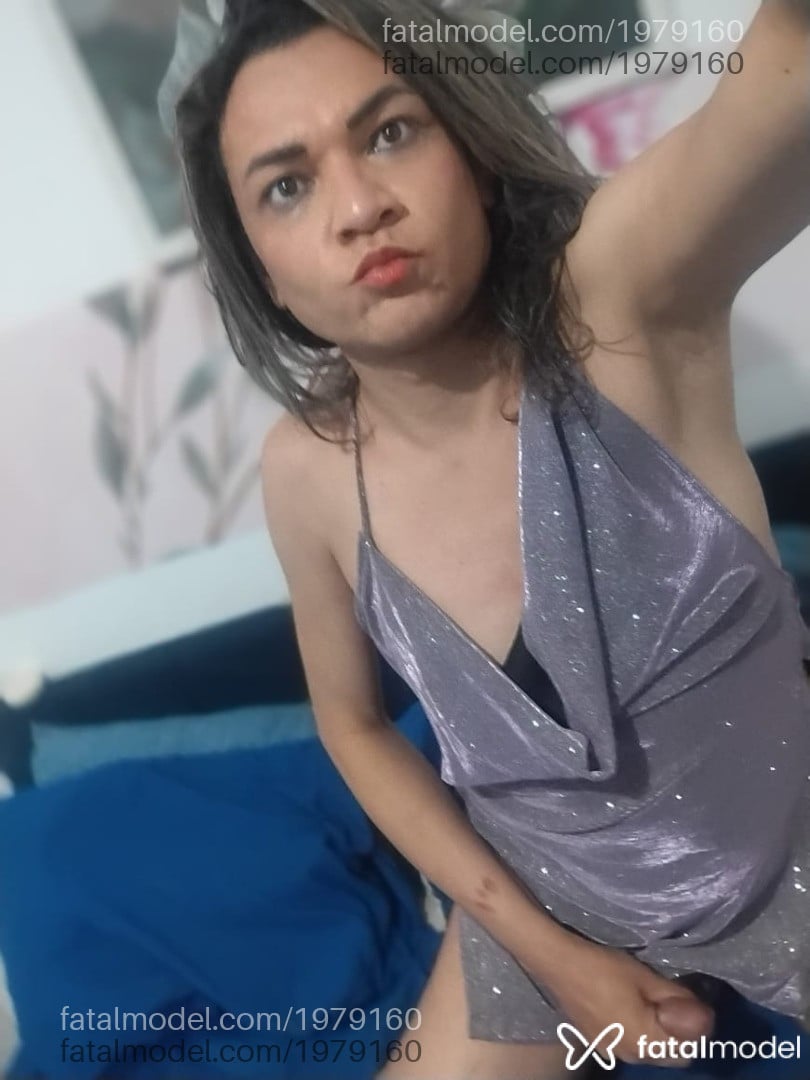 Acompanhante mulher trans loira (o) de olhos castanhos - Cristini