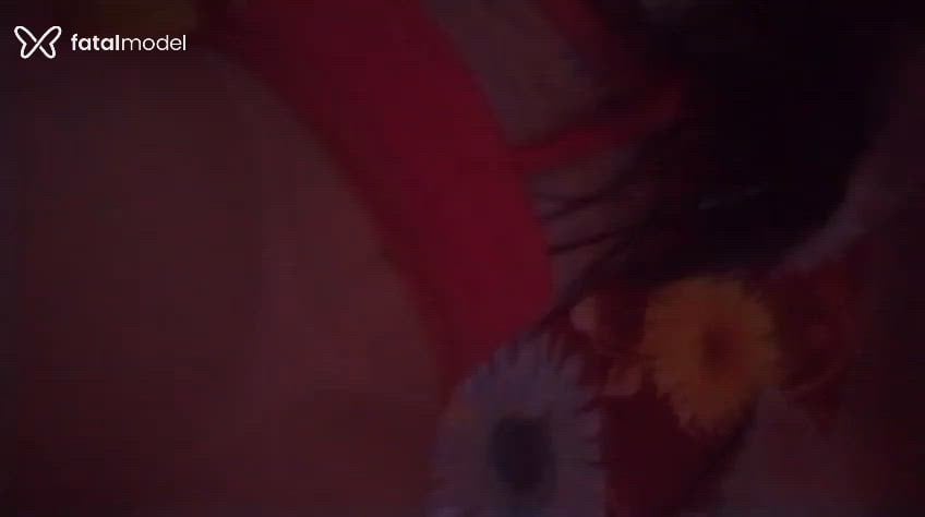 Acompanhante mulher morena (o) de olhos castanhos - Isabelle