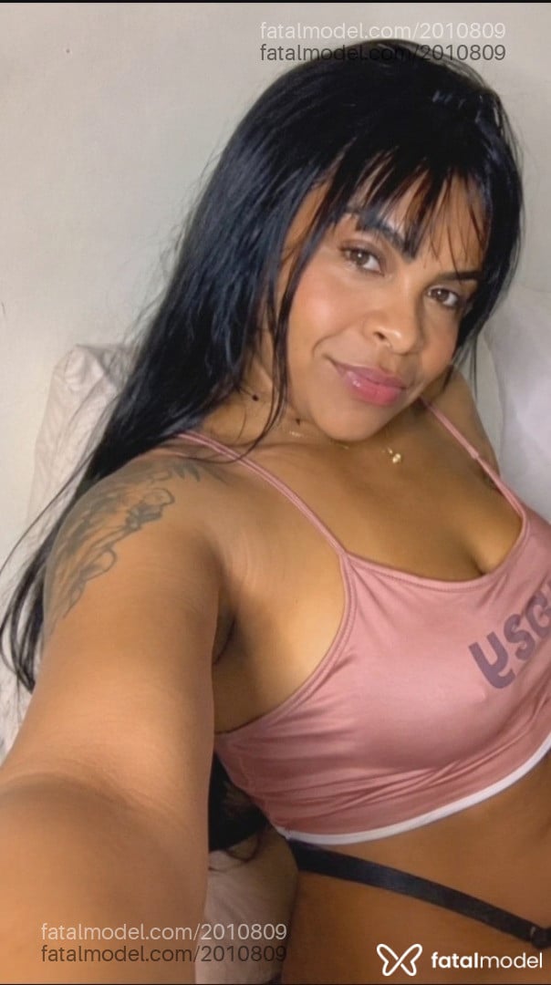 Acompanhante mulher morena (o) de olhos castanhos - Luamorenay