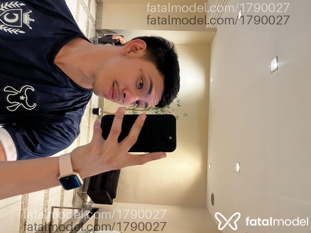 Acompanhante homem com cabelo castanho de olhos castanhos - Zac marinho
