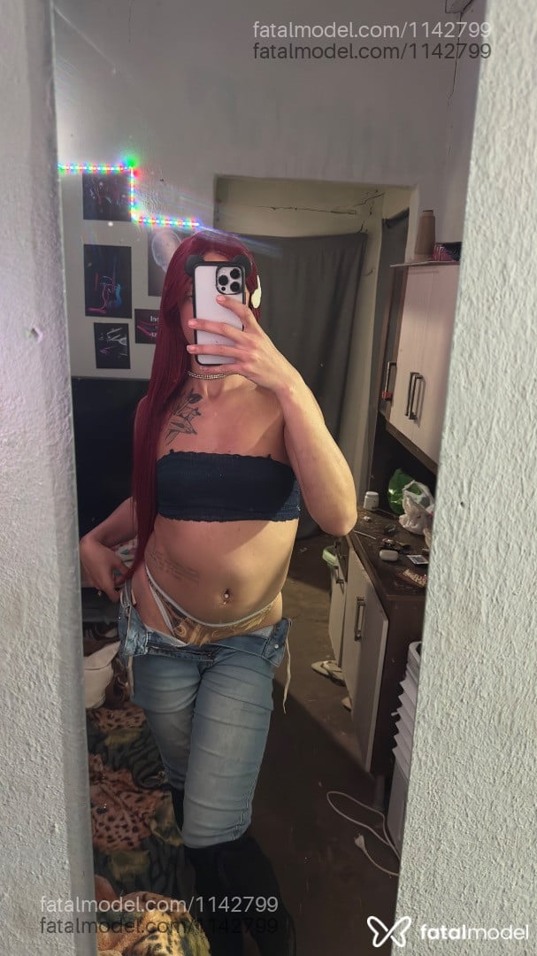 Acompanhante travesti loira (o) de olhos castanhos - Baah Santtos