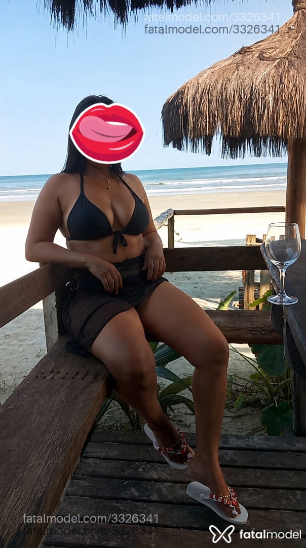 Acompanhante mulher morena (o) de olhos castanhos - Carolina Shelby Acompanhante mulher morena (o) de olhos castanhos - Carolina Shelby