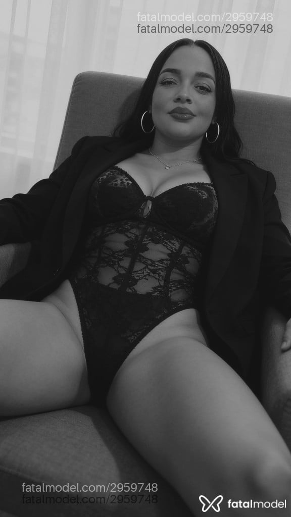 Acompanhante mulher morena (o) de olhos castanhos - Kimberlly