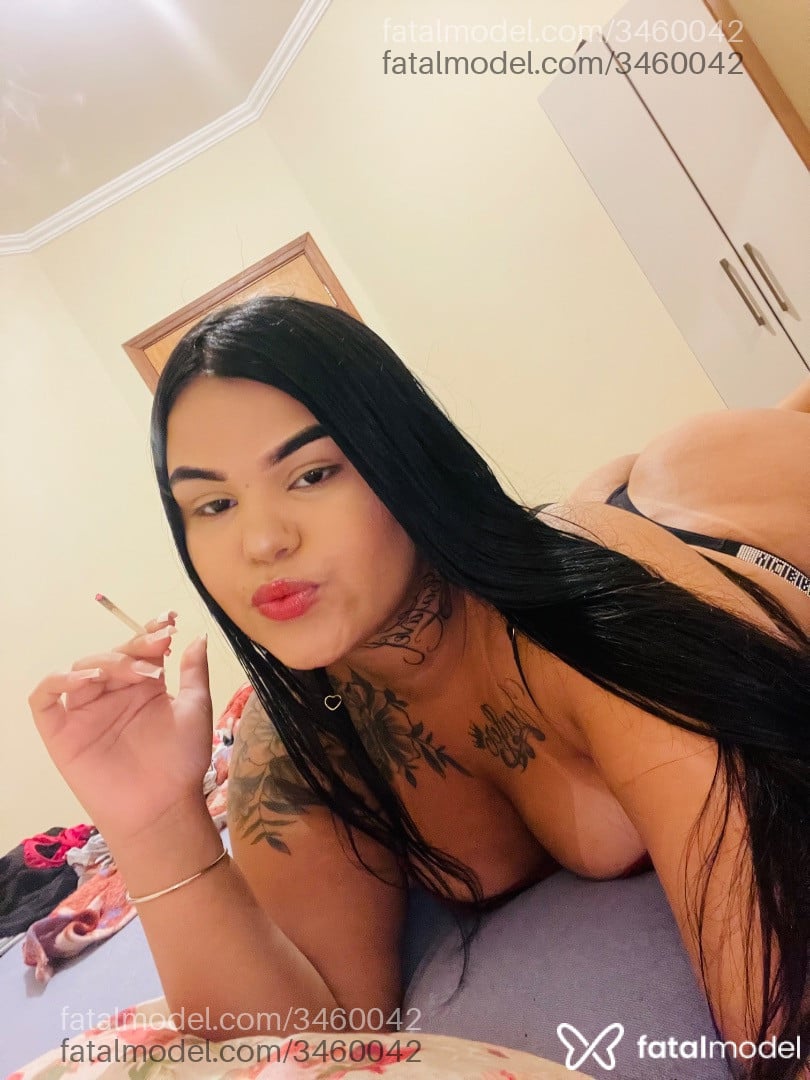 Acompanhante mulher morena (o) de olhos castanhos - Melyssa