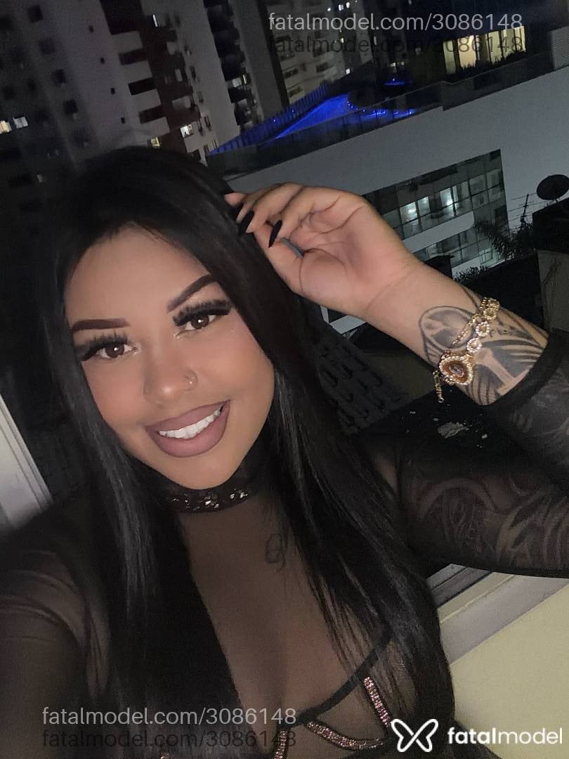 Acompanhante mulher morena (o) de olhos castanhos - Iasmim
