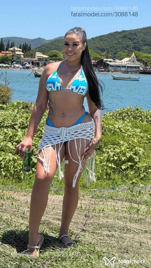 Acompanhante mulher morena (o) de olhos castanhos - Iasmim