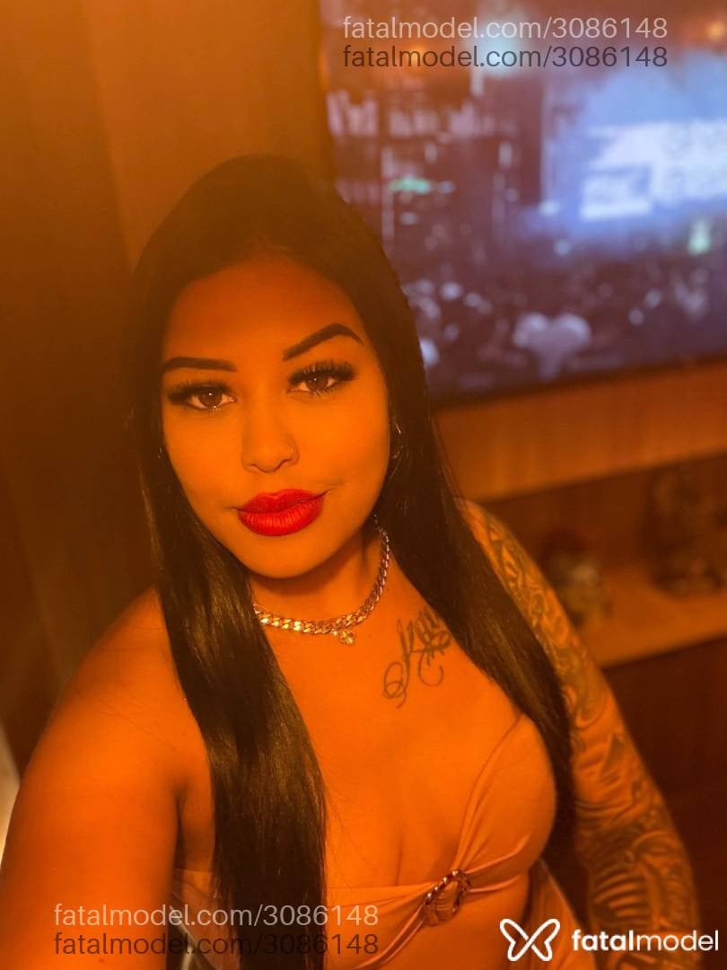 Acompanhante mulher morena (o) de olhos castanhos - Iasmim