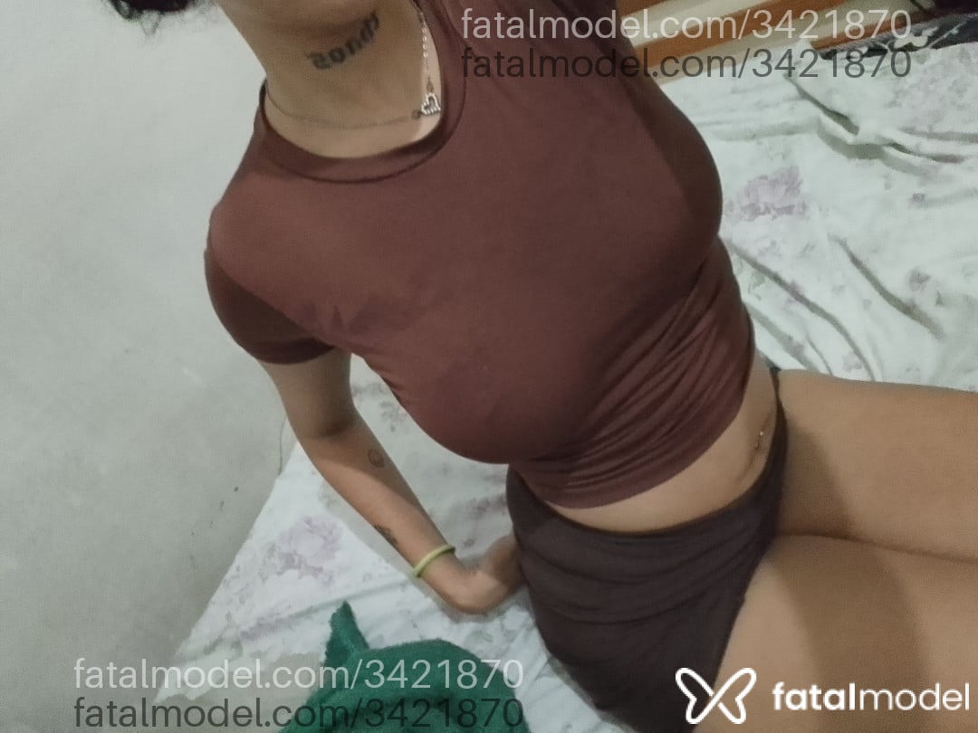 Acompanhante mulher morena (o) de olhos castanhos - Maria
