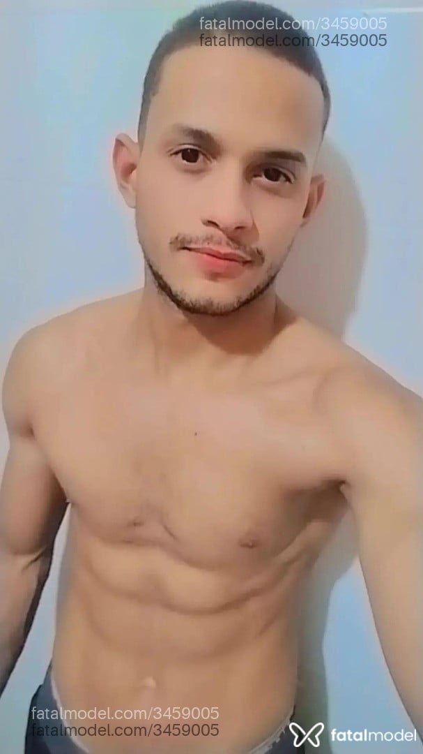 Acompanhante homem morena (o) de olhos castanhos - Pedro
