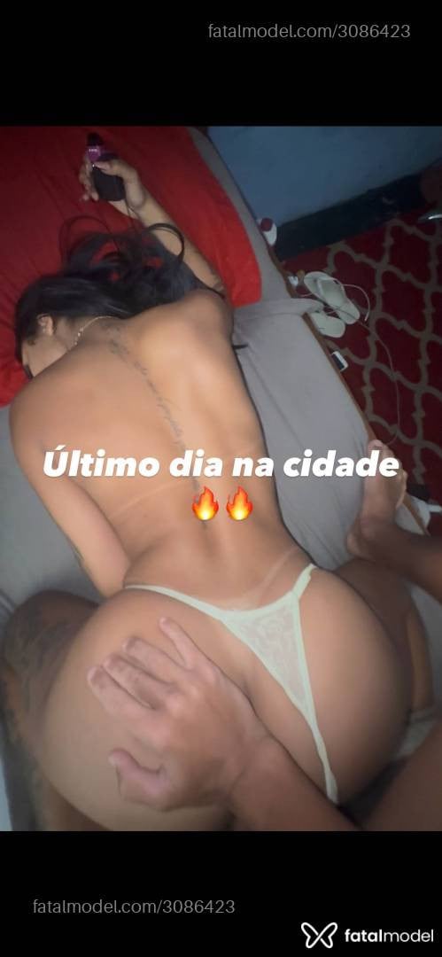 Acompanhante mulher morena (o) de olhos mel - Júlia Neves