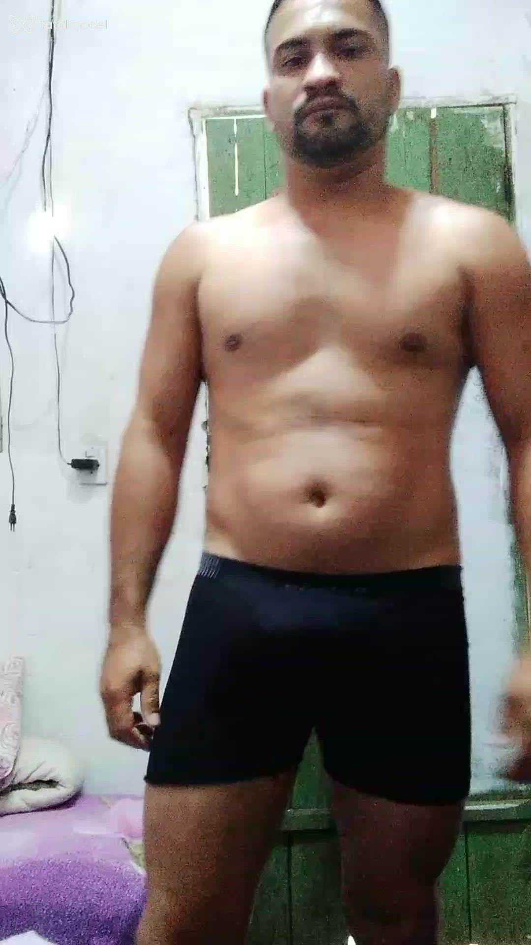 Acompanhante homem com cabelo castanho de olhos mel - Lecco