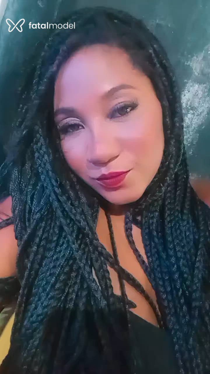 Acompanhante mulher morena (o) de olhos castanhos - Susuh