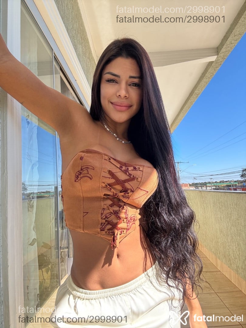 Acompanhante mulher morena (o) de olhos mel - Allana Rodriguez