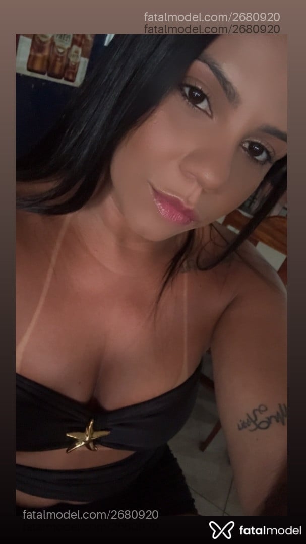 Acompanhante mulher com cabelo castanho de olhos castanhos - Kellynha
